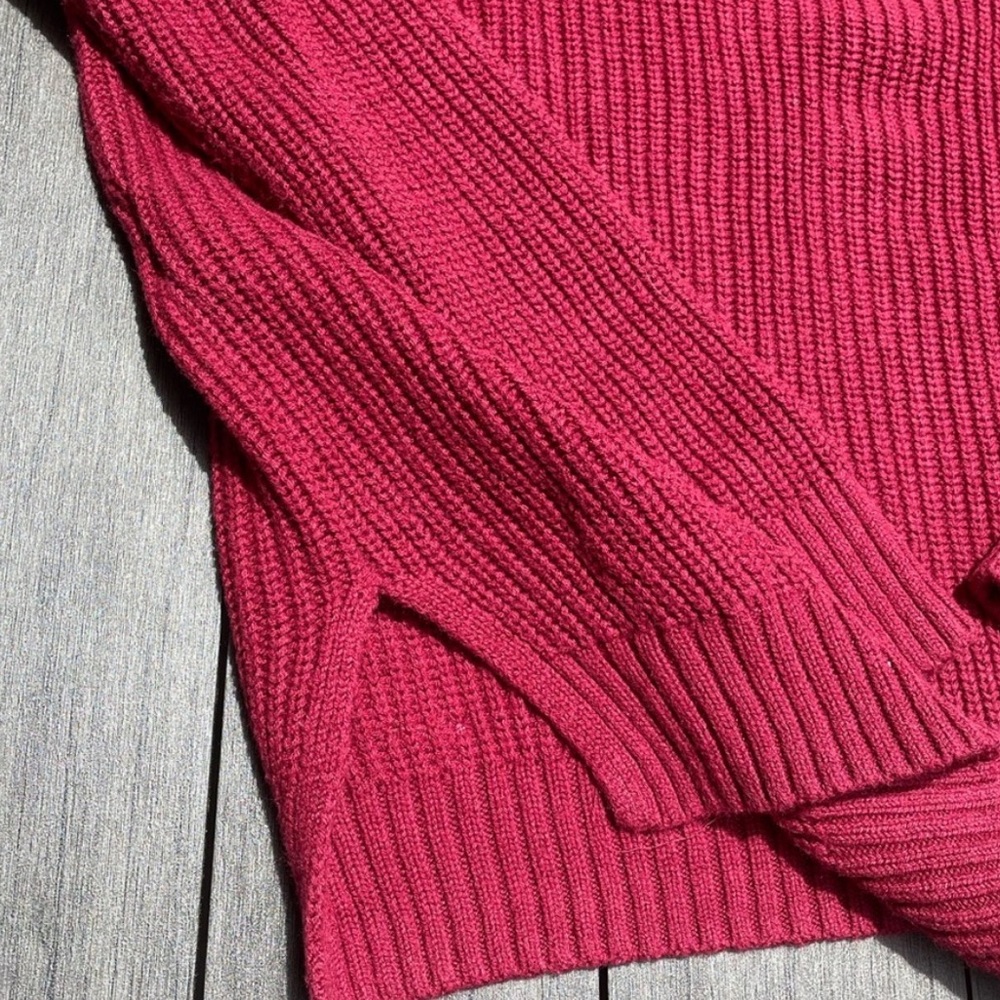 Maroon Hollister Sweater - Picture 5 of 5